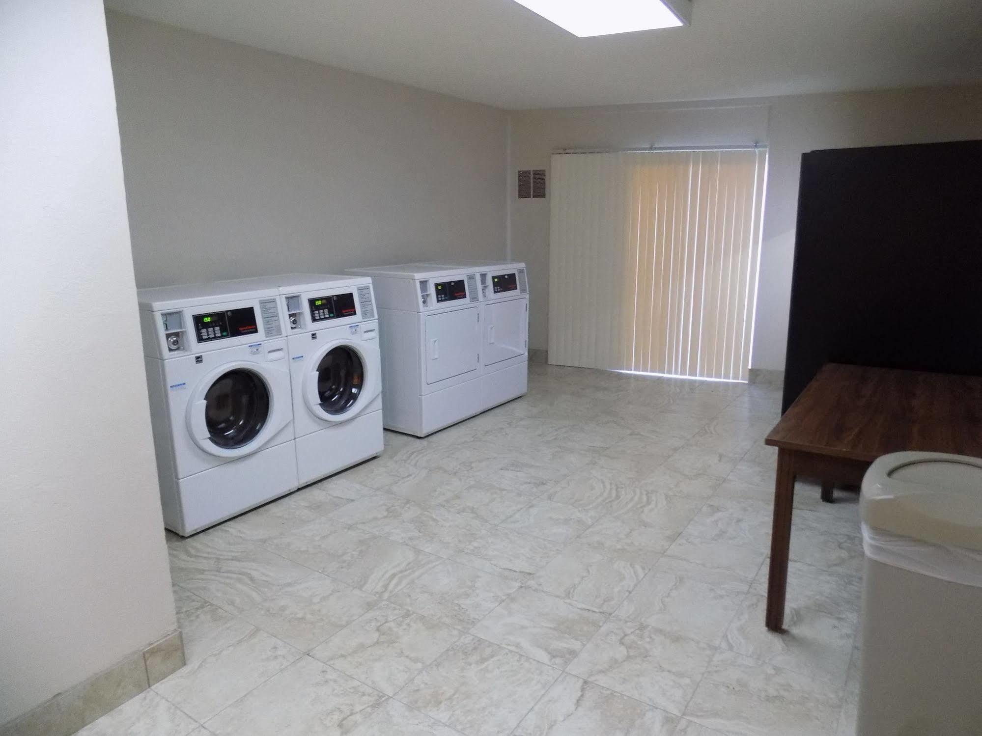 Ramada By Wyndham Sacramento Ξενοδοχείο North Highlands Εξωτερικό φωτογραφία
